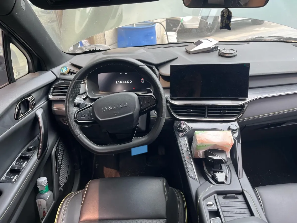 2023 LYNK&CO 06 1.5T 181HP L4 7DCT,autocango,china used car exporter,china ev exporter,chinese used car exporter,chinese used ev exporter