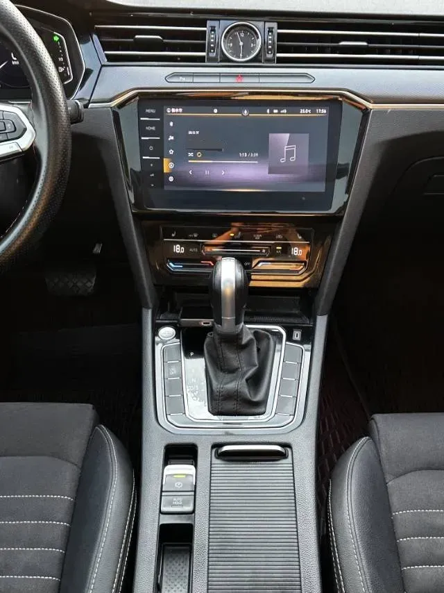 2020 Volkswagen Magotan 2.0T 186HP L4 7DCT,autocango,china used car exporter,china ev exporter,chinese used car exporter,chinese used ev exporter