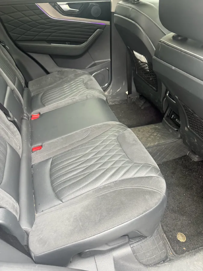 2022 HongQi HS5 2.0T 224HP L4 6AT,autocango,china used car exporter,china ev exporter,chinese used car exporter,chinese used ev exporter