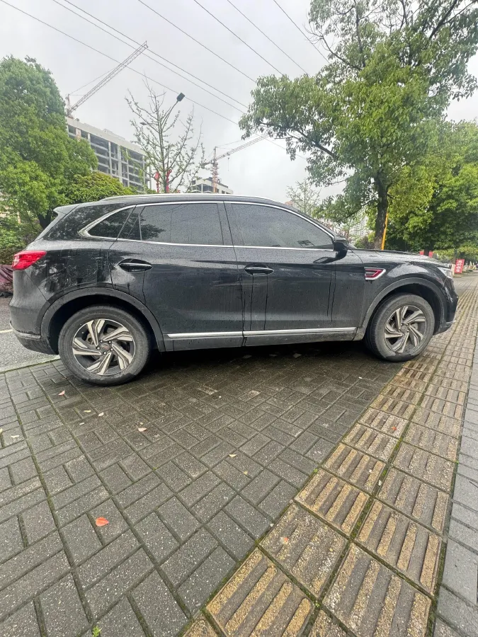 2022 HongQi HS5 2.0T 224HP L4 6AT,autocango,china used car exporter,china ev exporter,chinese used car exporter,chinese used ev exporter