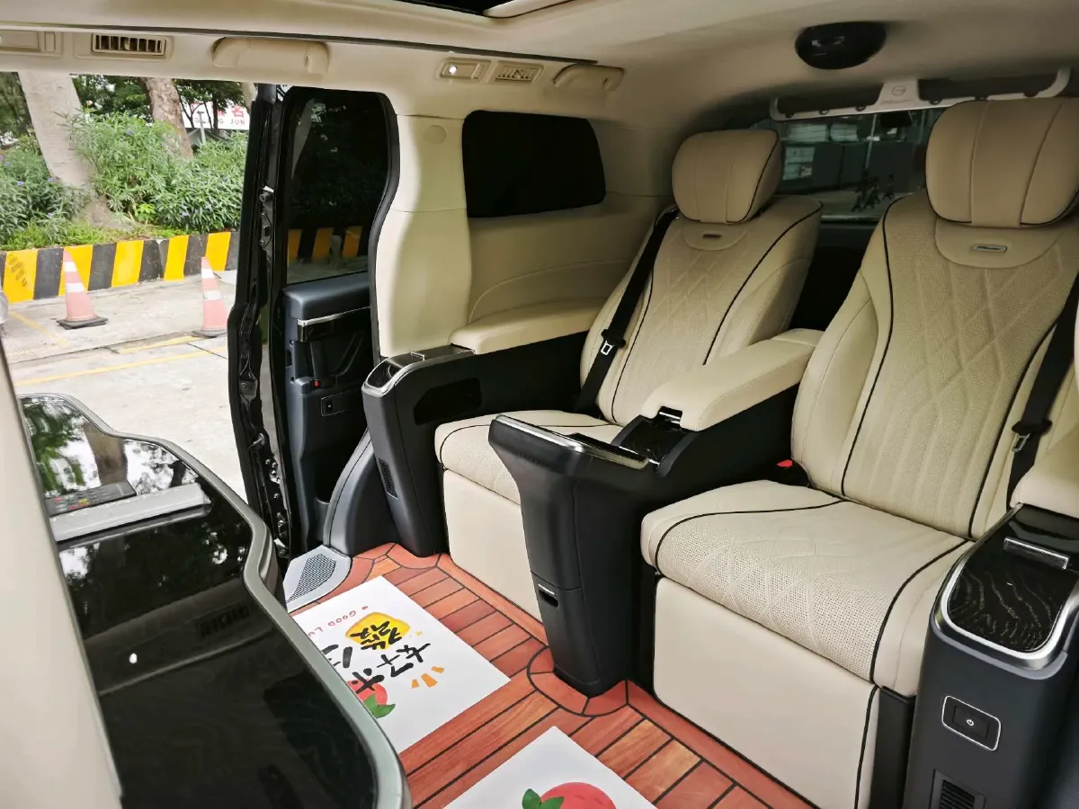 2021 GAC Trumpchi M8 2.0T 252HP L4 8AT,autocango,china used car exporter,china ev exporter,chinese used car exporter,chinese used ev exporter