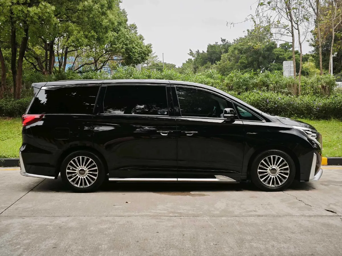 2021 GAC Trumpchi M8 2.0T 252HP L4 8AT,autocango,china used car exporter,china ev exporter,chinese used car exporter,chinese used ev exporter