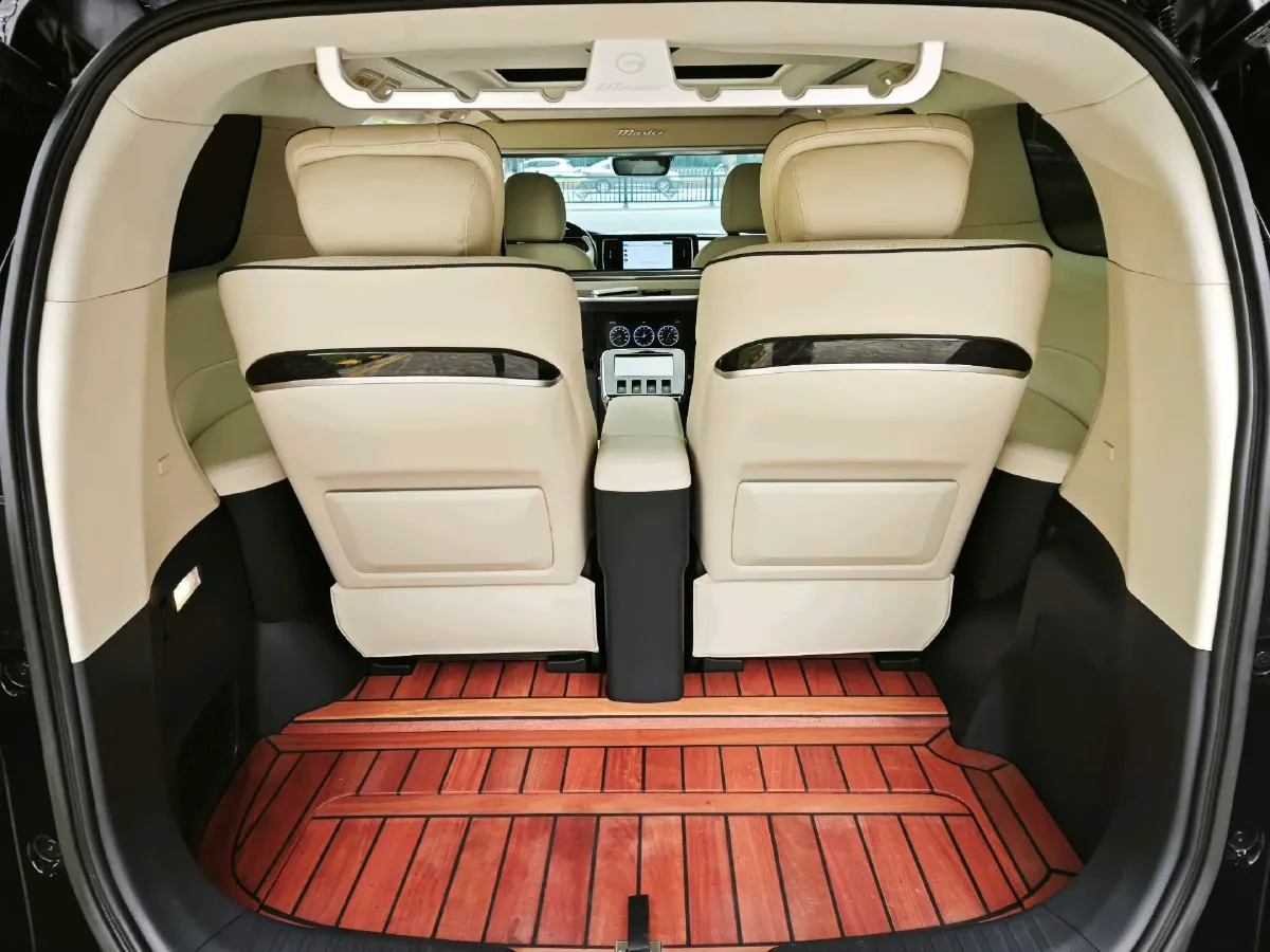 2021 GAC Trumpchi M8 2.0T 252HP L4 8AT,autocango,china used car exporter,china ev exporter,chinese used car exporter,chinese used ev exporter