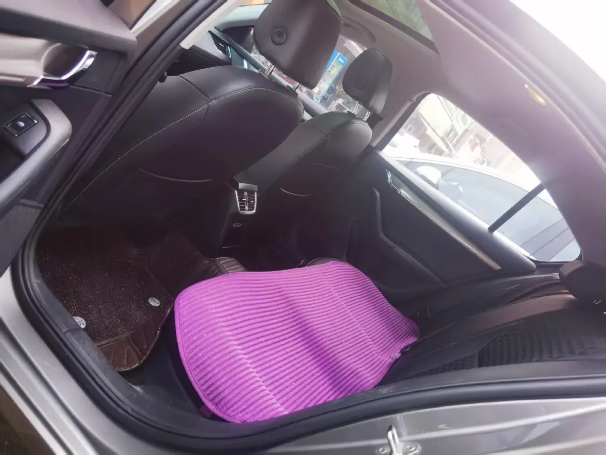 2018 Skoda Octavia 1.6L 110HP L4 6AT,autocango,china used car exporter,china ev exporter,chinese used car exporter,chinese used ev exporter