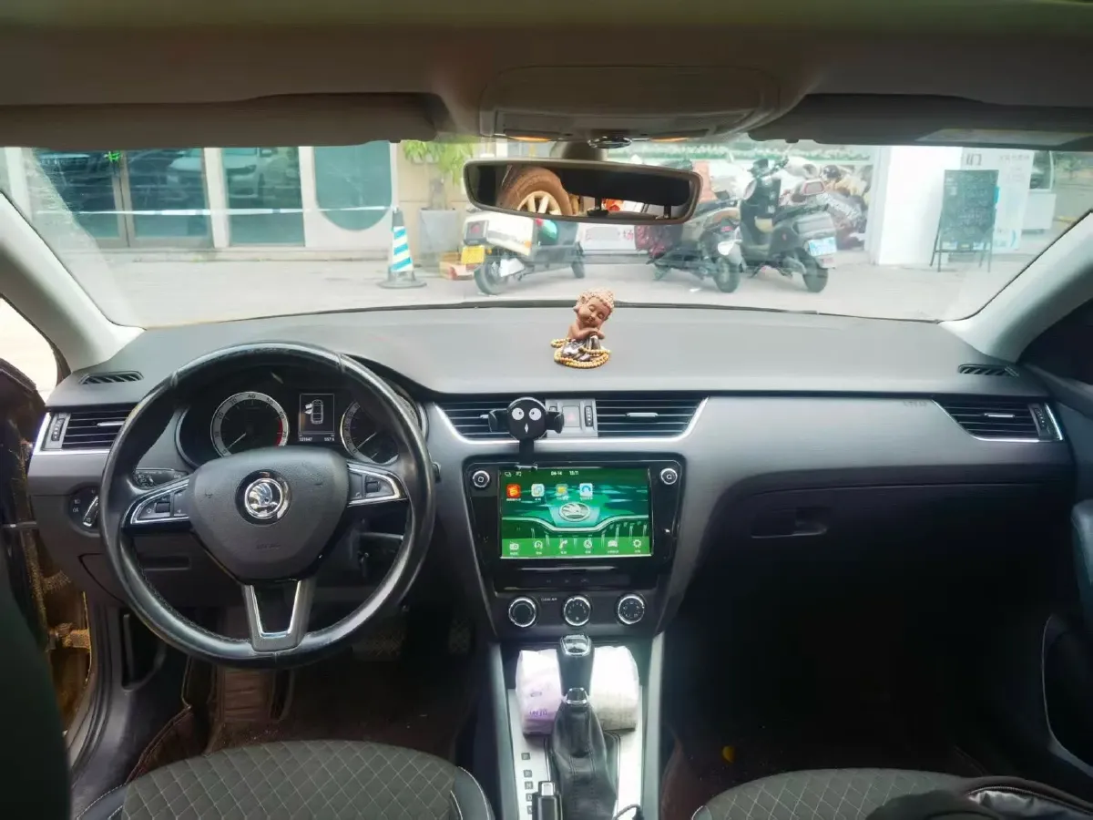 2018 Skoda Octavia 1.6L 110HP L4 6AT,autocango,china used car exporter,china ev exporter,chinese used car exporter,chinese used ev exporter