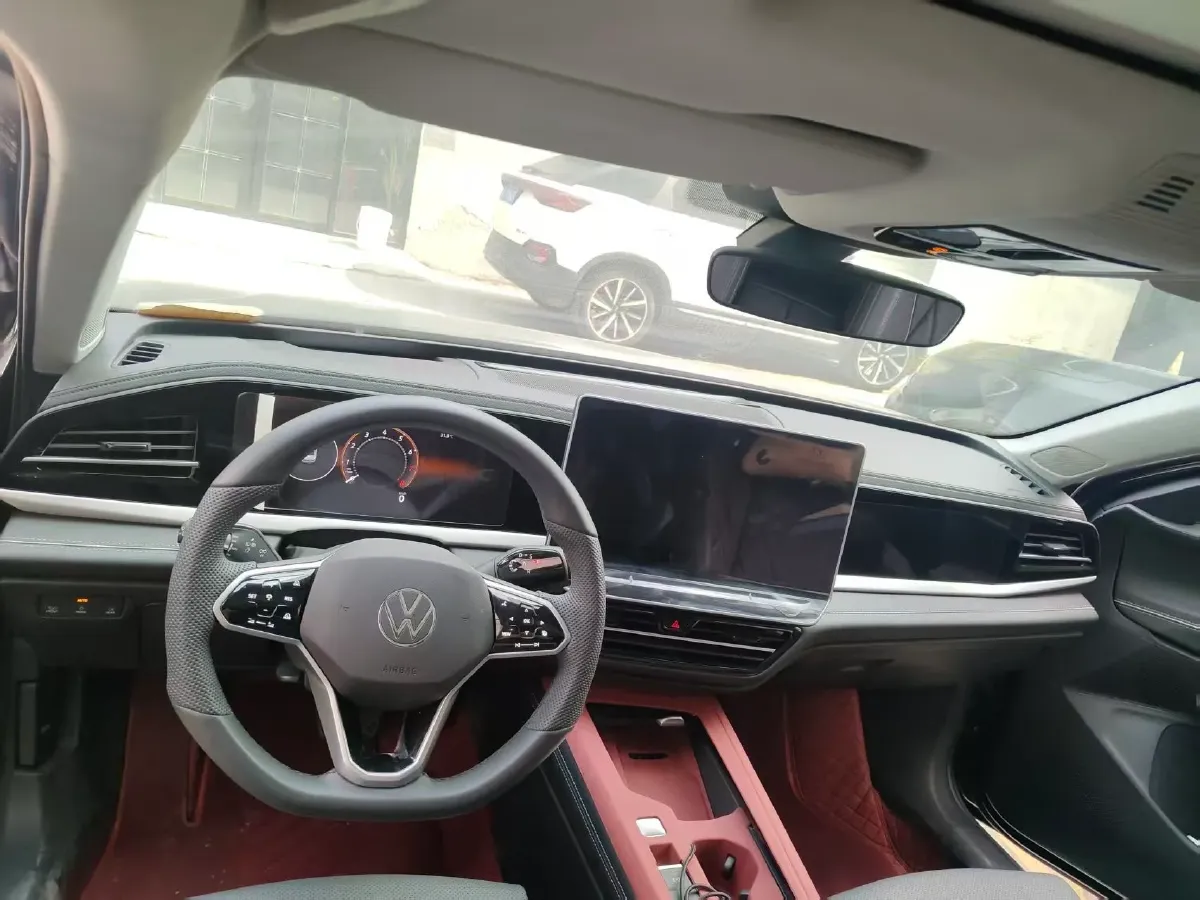 2025 Volkswagen Passat 2.0T 220HP L4 7DCT,autocango,china used car exporter,china ev exporter,chinese used car exporter,chinese used ev exporter