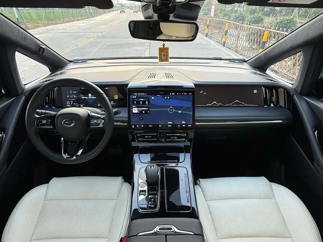 2023 GAC Trumpchi M8 2.0T 252HP L4 8AT,autocango,china used car exporter,china ev exporter,chinese used car exporter,chinese used ev exporter