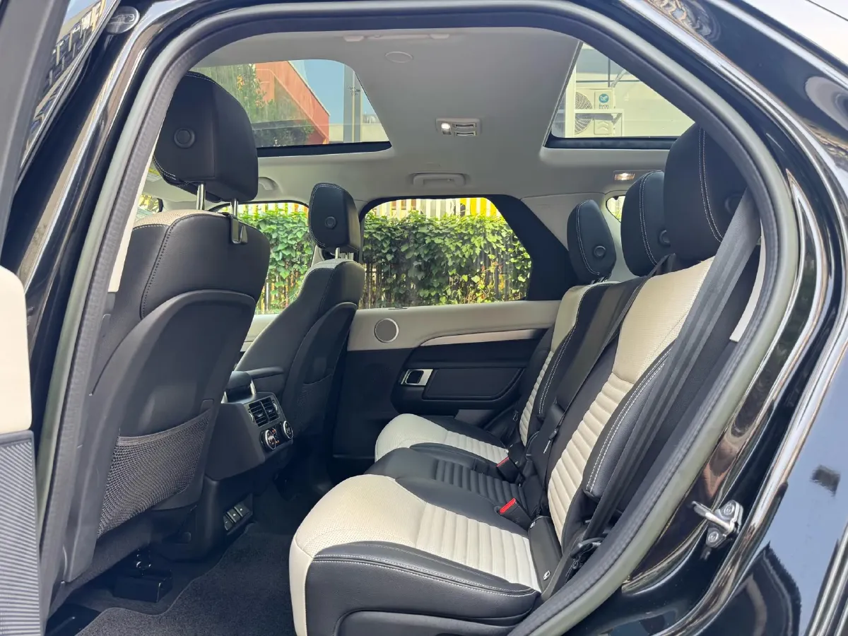 2021 Land Rover Discovery 3.0T 360HP L6 8AT,autocango,china used car exporter,china ev exporter,chinese used car exporter,chinese used ev exporter