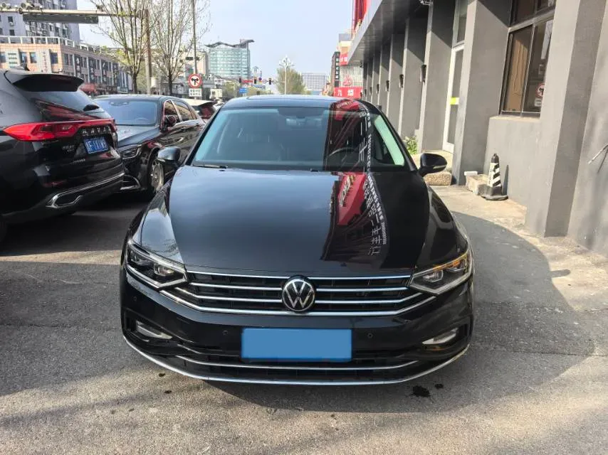 2020 Volkswagen Magotan 2.0T 186HP L4 7DCT,autocango,china used car exporter,china ev exporter,chinese used car exporter,chinese used ev exporter