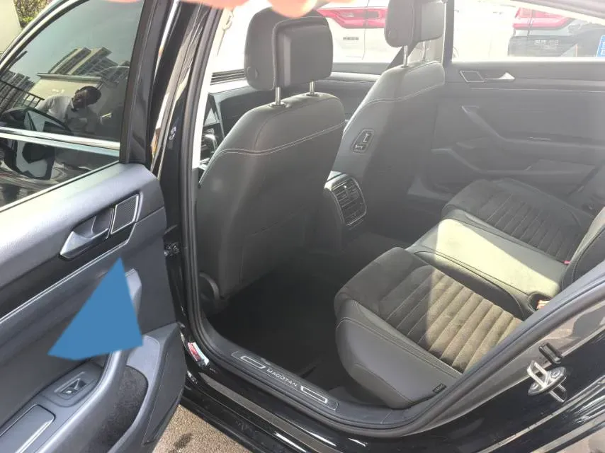 2020 Volkswagen Magotan 2.0T 186HP L4 7DCT,autocango,china used car exporter,china ev exporter,chinese used car exporter,chinese used ev exporter