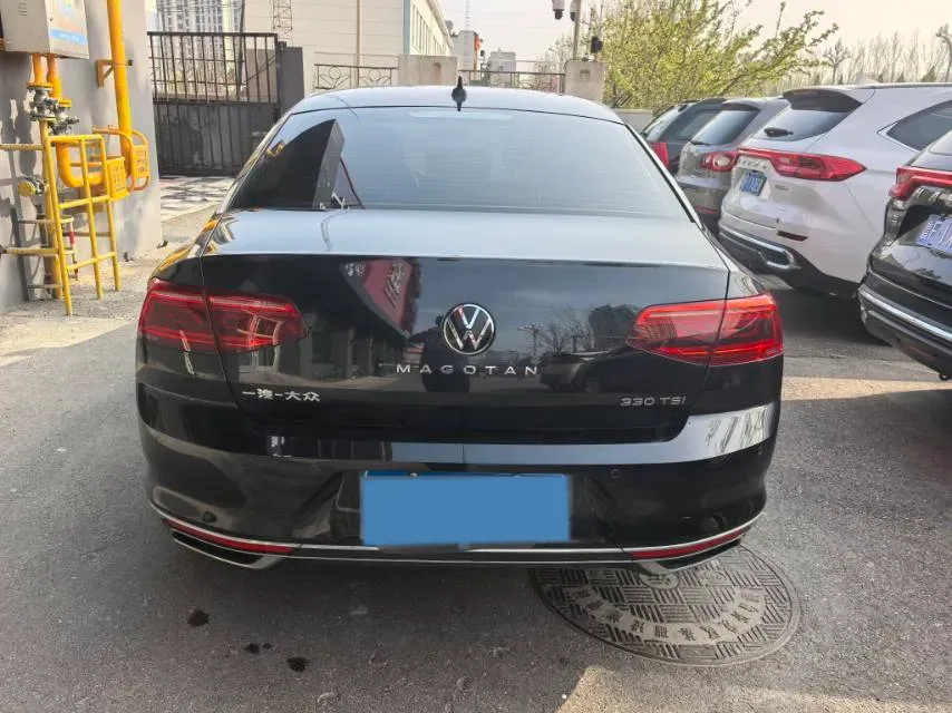 2020 Volkswagen Magotan 2.0T 186HP L4 7DCT,autocango,china used car exporter,china ev exporter,chinese used car exporter,chinese used ev exporter
