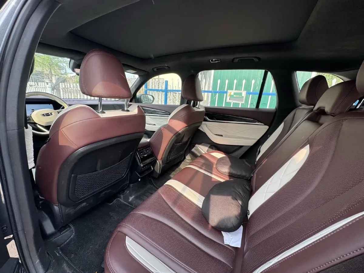 2021 Geely Monjaro 2.0T 218HP L4 7DCT,autocango,china used car exporter,china ev exporter,chinese used car exporter,chinese used ev exporter