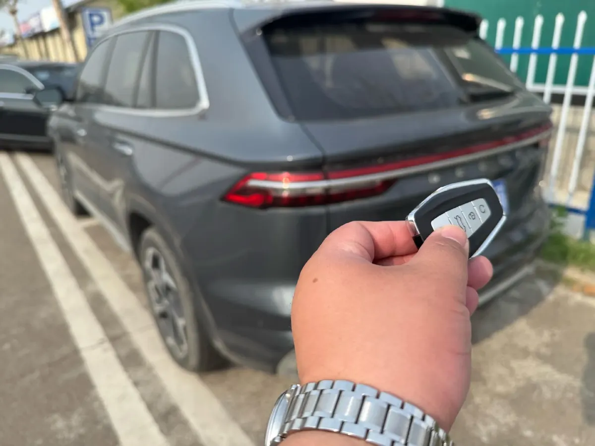 2021 Geely Monjaro 2.0T 218HP L4 7DCT,autocango,china used car exporter,china ev exporter,chinese used car exporter,chinese used ev exporter