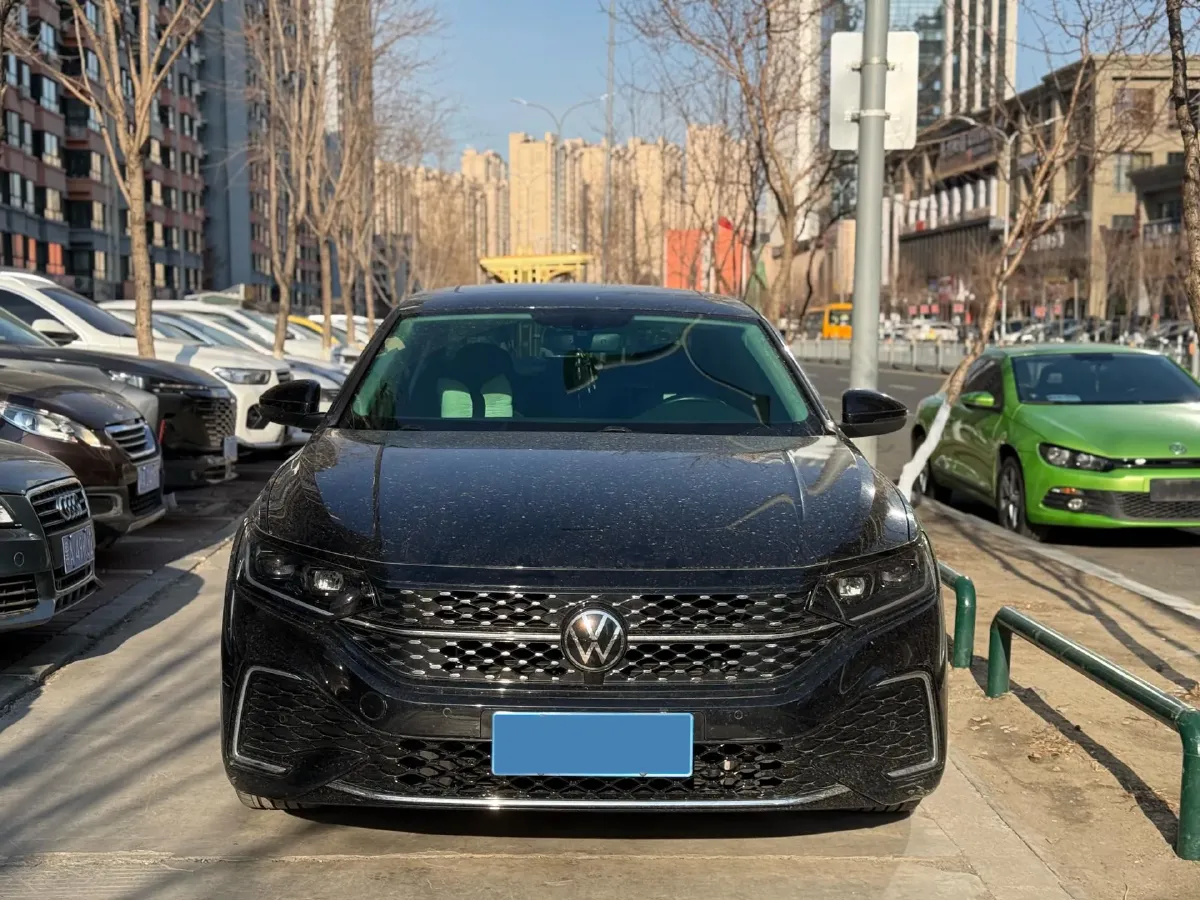 2023 Volkswagen Passat 2.0T 186HP L4 7DCT,autocango,china used car exporter,china ev exporter,chinese used car exporter,chinese used ev exporter