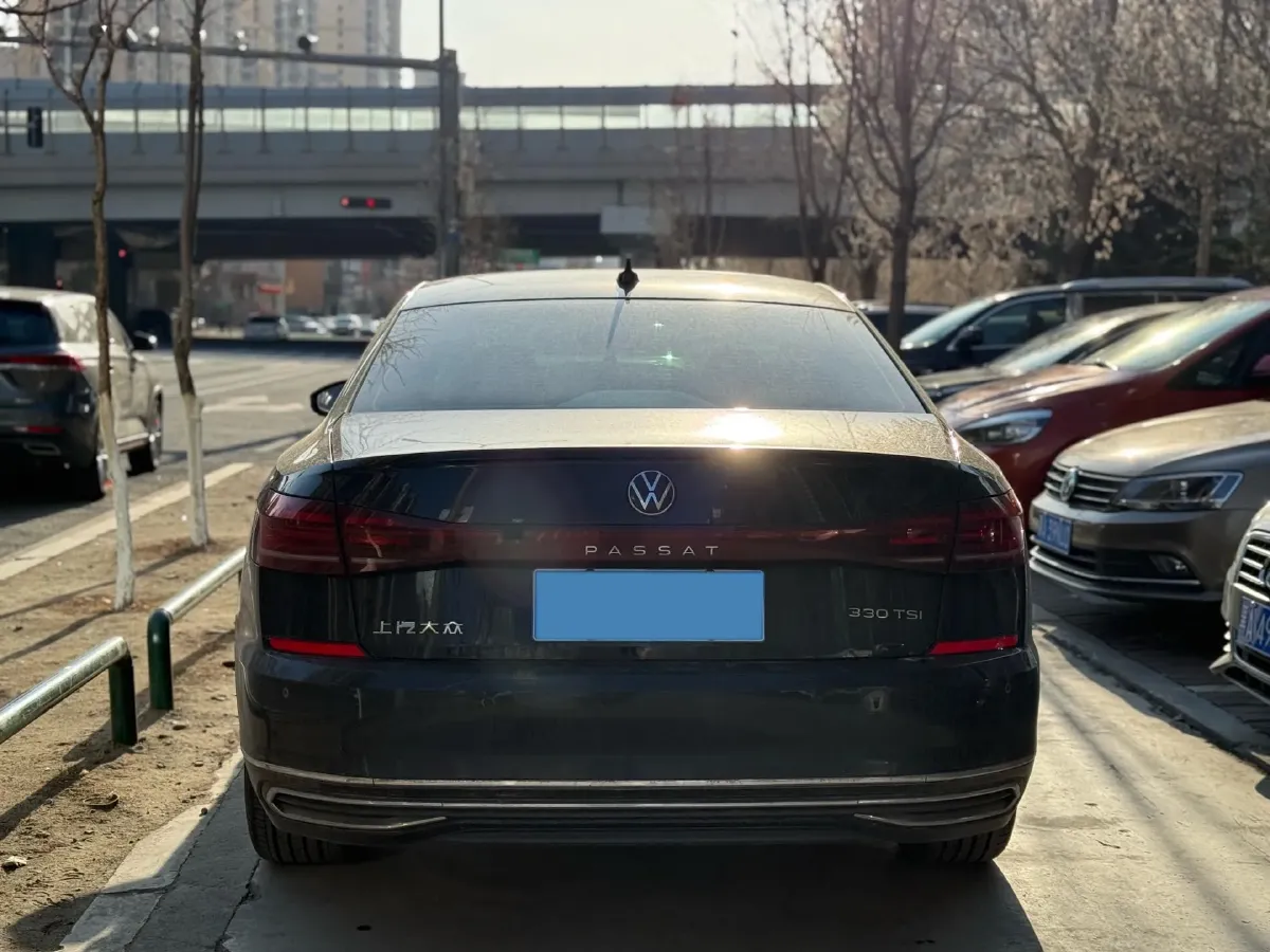 2023 Volkswagen Passat 2.0T 186HP L4 7DCT,autocango,china used car exporter,china ev exporter,chinese used car exporter,chinese used ev exporter