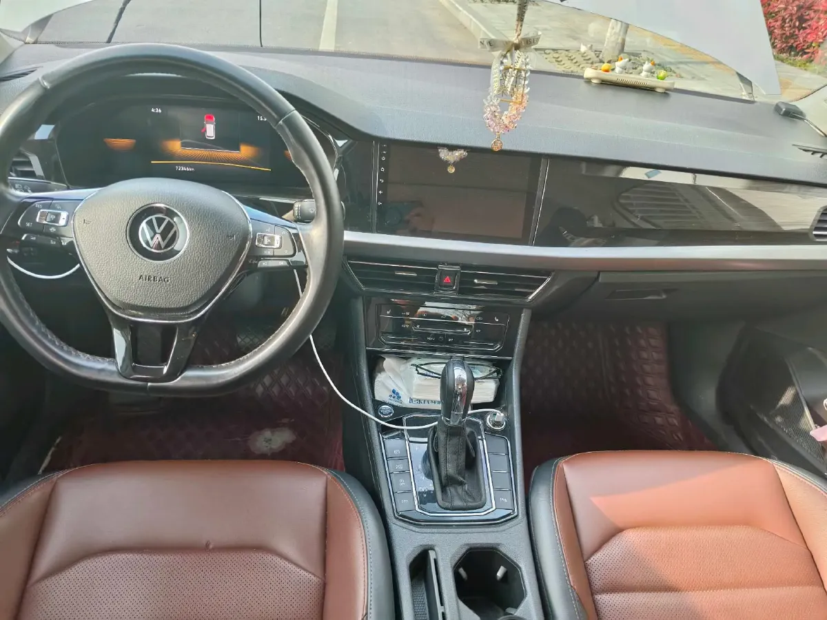 2022 Volkswagen T-Roc 1.4T 150HP L4 7DCT,autocango,china used car exporter,china ev exporter,chinese used car exporter,chinese used ev exporter