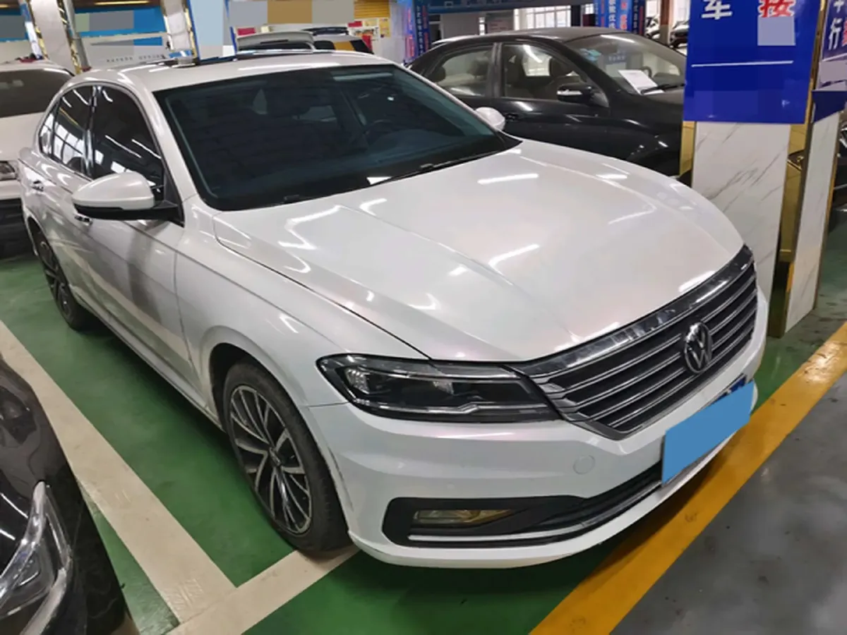 2022 Volkswagen T-Roc 1.4T 150HP L4 7DCT,autocango,china used car exporter,china ev exporter,chinese used car exporter,chinese used ev exporter