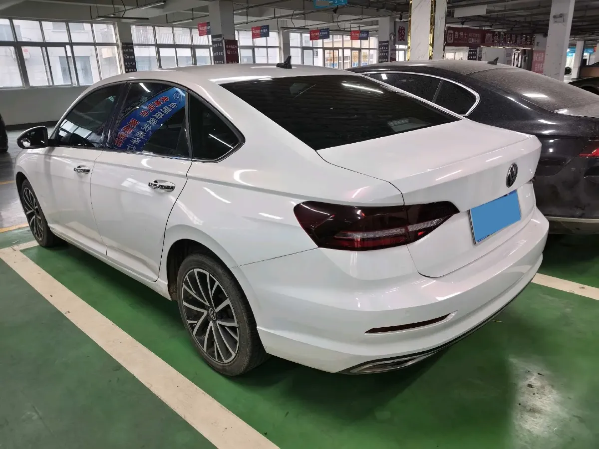 2022 Volkswagen T-Roc 1.4T 150HP L4 7DCT,autocango,china used car exporter,china ev exporter,chinese used car exporter,chinese used ev exporter