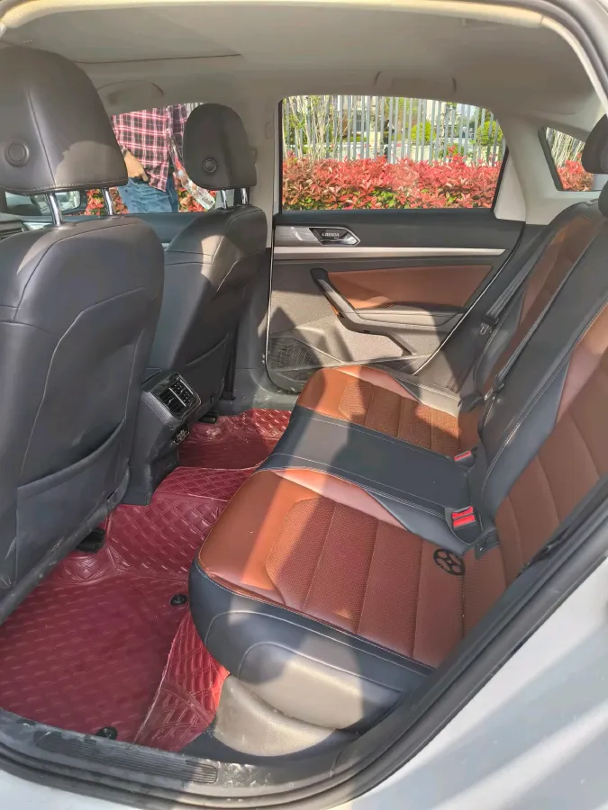 2022 Volkswagen T-Roc 1.4T 150HP L4 7DCT,autocango,china used car exporter,china ev exporter,chinese used car exporter,chinese used ev exporter