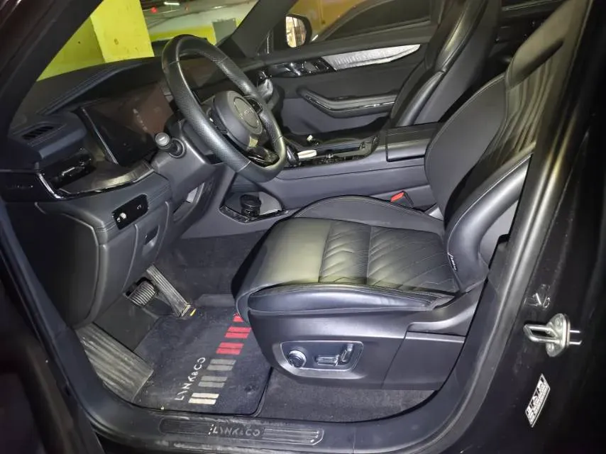 2021 Buick GL8 2.0T 237HP L4 9AT,autocango,china used car exporter,china ev exporter,chinese used car exporter,chinese used ev exporter