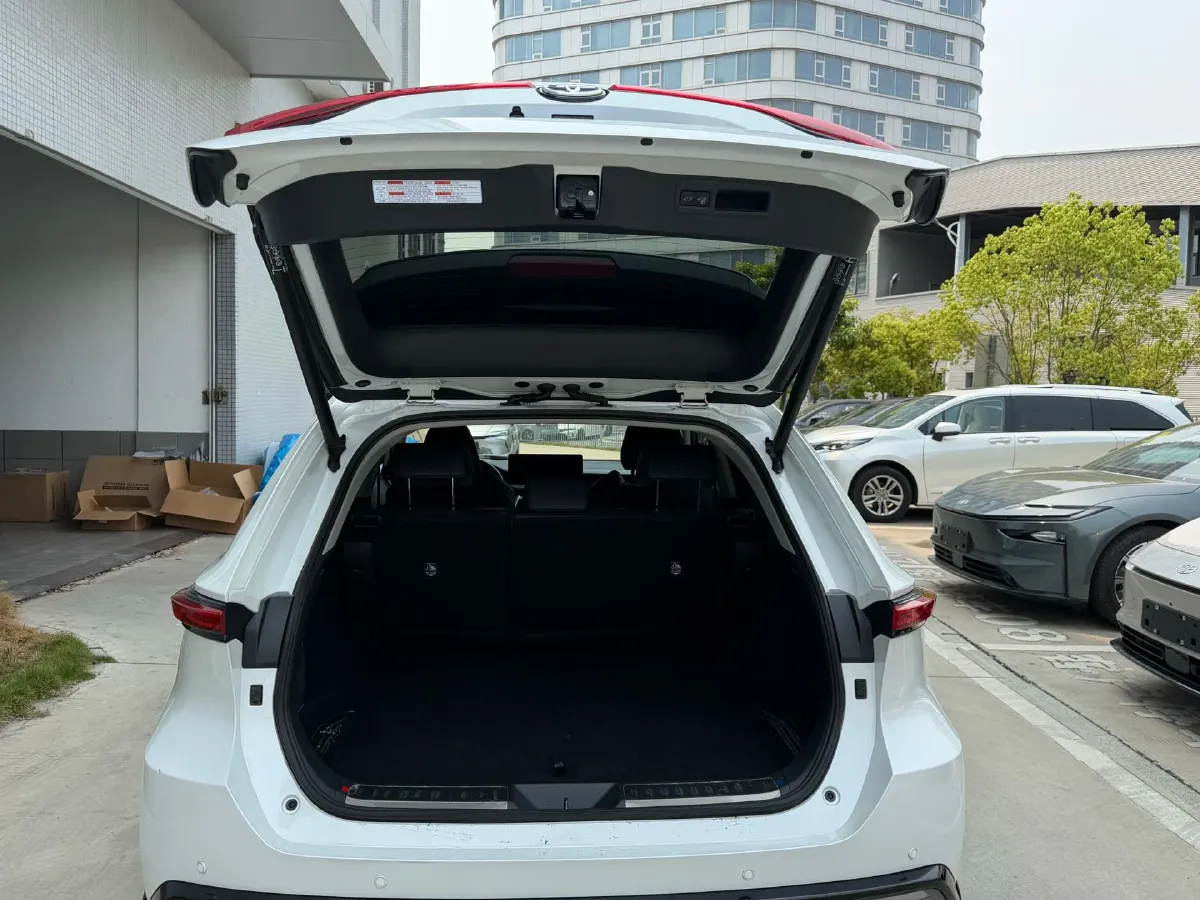 2024 Toyota Venza 2.5L 178HP L4 E-CVT Hybrid 4.9KWH,autocango,china used car exporter,china ev exporter,chinese used car exporter,chinese used ev exporter