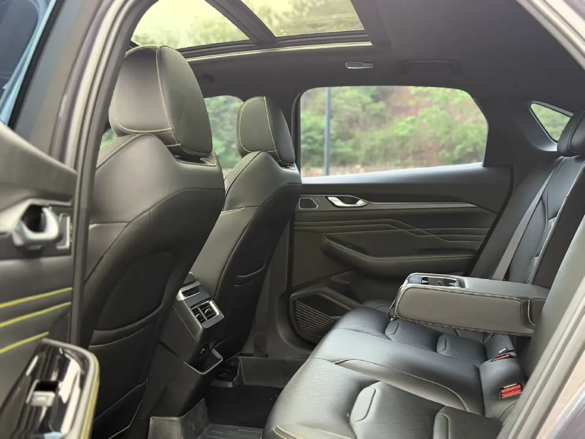 2023 Geely Preface 1.5T 181HP L4 7DCT,autocango,china used car exporter,china ev exporter,chinese used car exporter,chinese used ev exporter