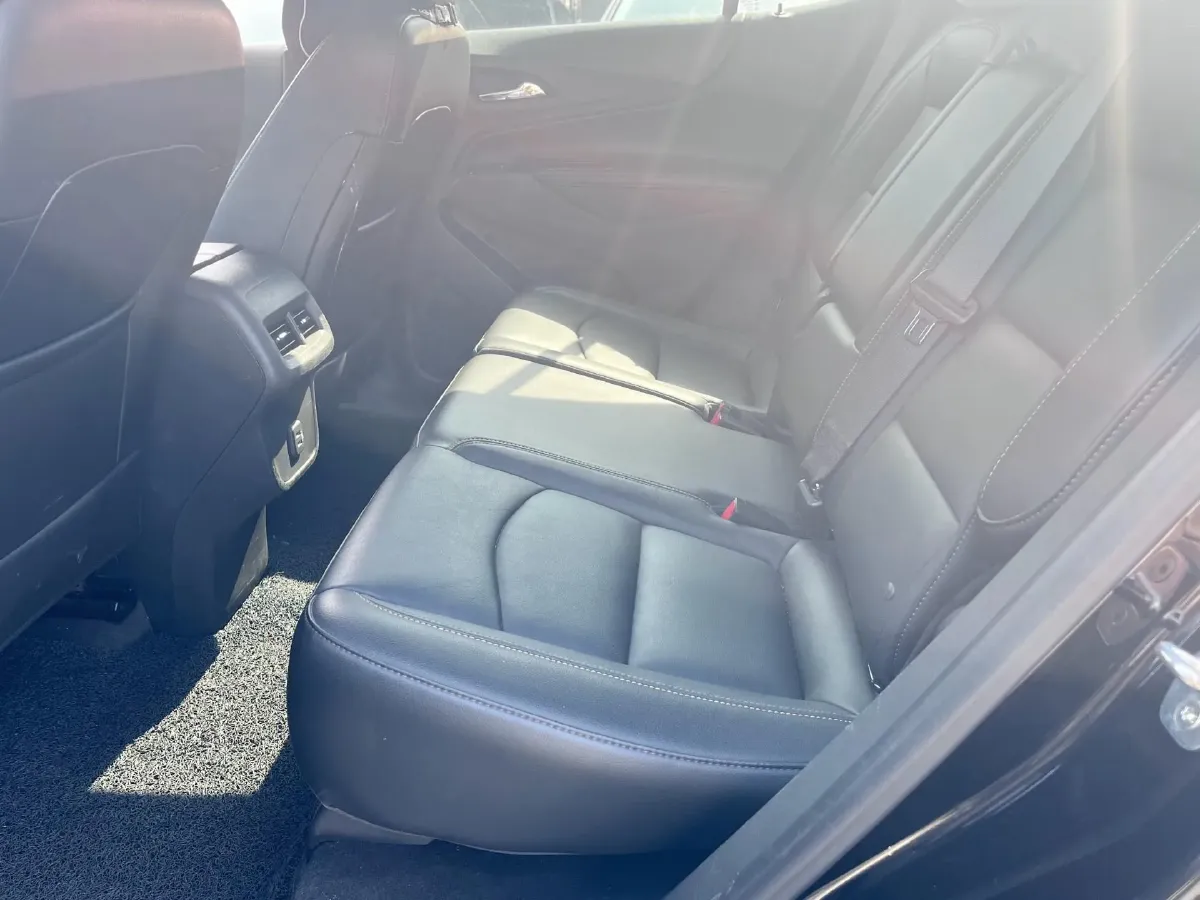 2018 Chevrolet Equinox 2.0T 260HP L4 9AT,autocango,china used car exporter,china ev exporter,chinese used car exporter,chinese used ev exporter