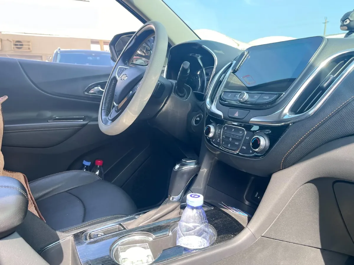 2018 Chevrolet Equinox 2.0T 260HP L4 9AT,autocango,china used car exporter,china ev exporter,chinese used car exporter,chinese used ev exporter