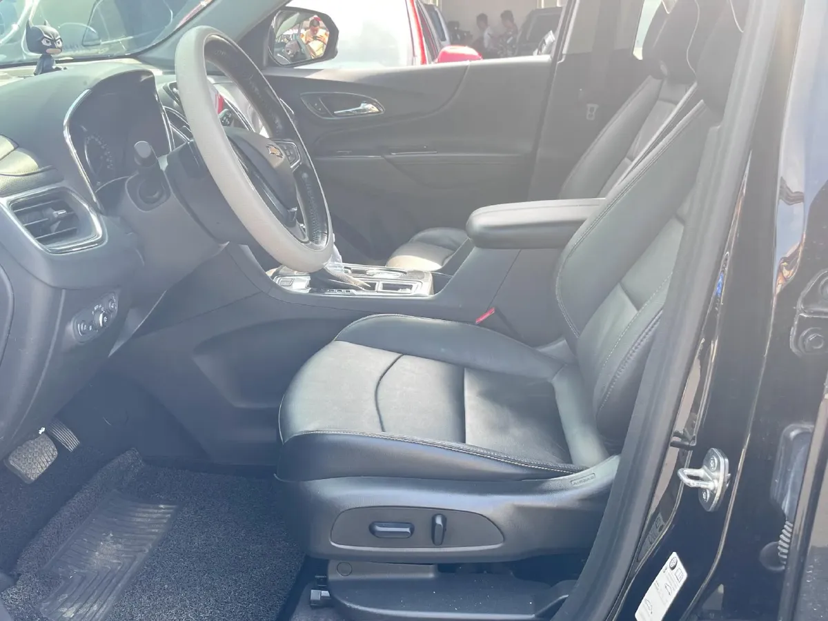 2018 Chevrolet Equinox 2.0T 260HP L4 9AT,autocango,china used car exporter,china ev exporter,chinese used car exporter,chinese used ev exporter