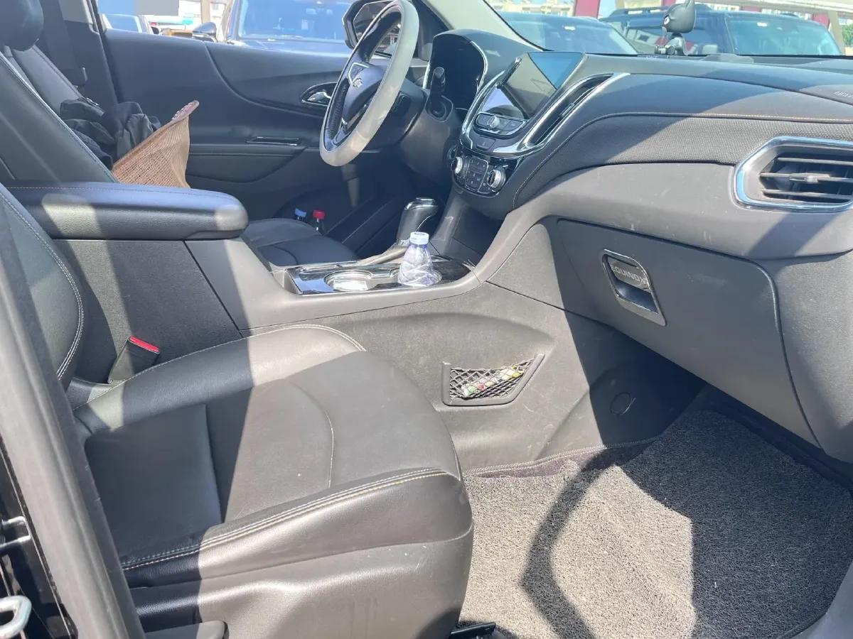 2018 Chevrolet Equinox 2.0T 260HP L4 9AT,autocango,china used car exporter,china ev exporter,chinese used car exporter,chinese used ev exporter