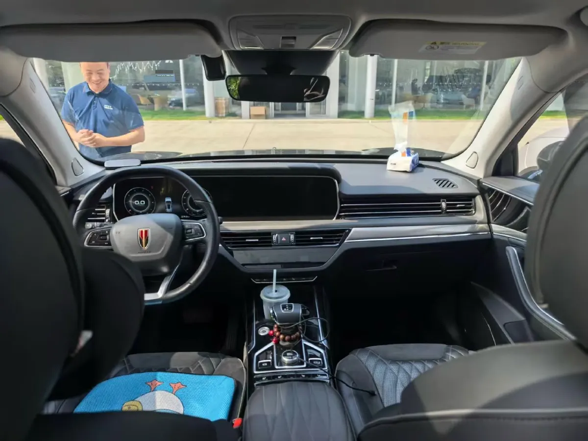 2022 HongQi HS5 2.0T 224HP L4 6AT,autocango,china used car exporter,china ev exporter,chinese used car exporter,chinese used ev exporter