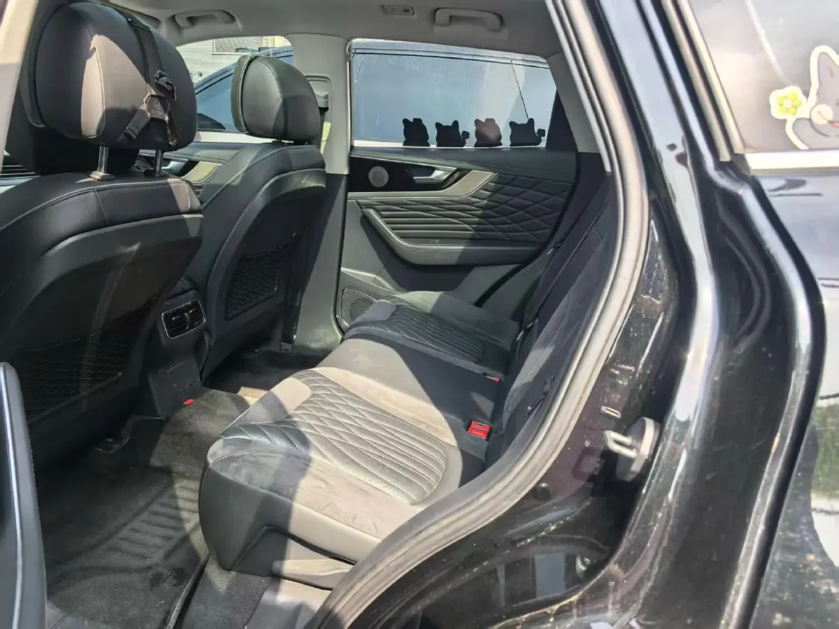 2022 HongQi HS5 2.0T 224HP L4 6AT,autocango,china used car exporter,china ev exporter,chinese used car exporter,chinese used ev exporter