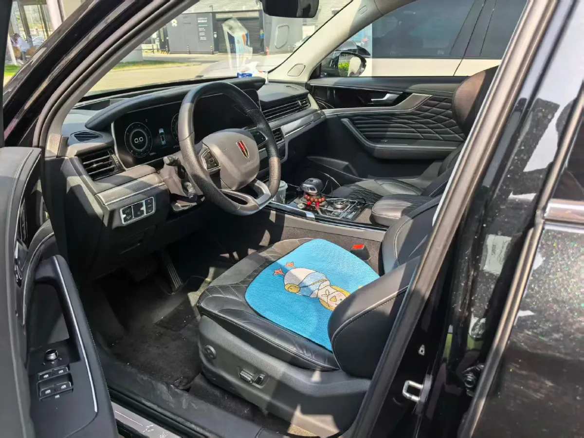 2022 HongQi HS5 2.0T 224HP L4 6AT,autocango,china used car exporter,china ev exporter,chinese used car exporter,chinese used ev exporter