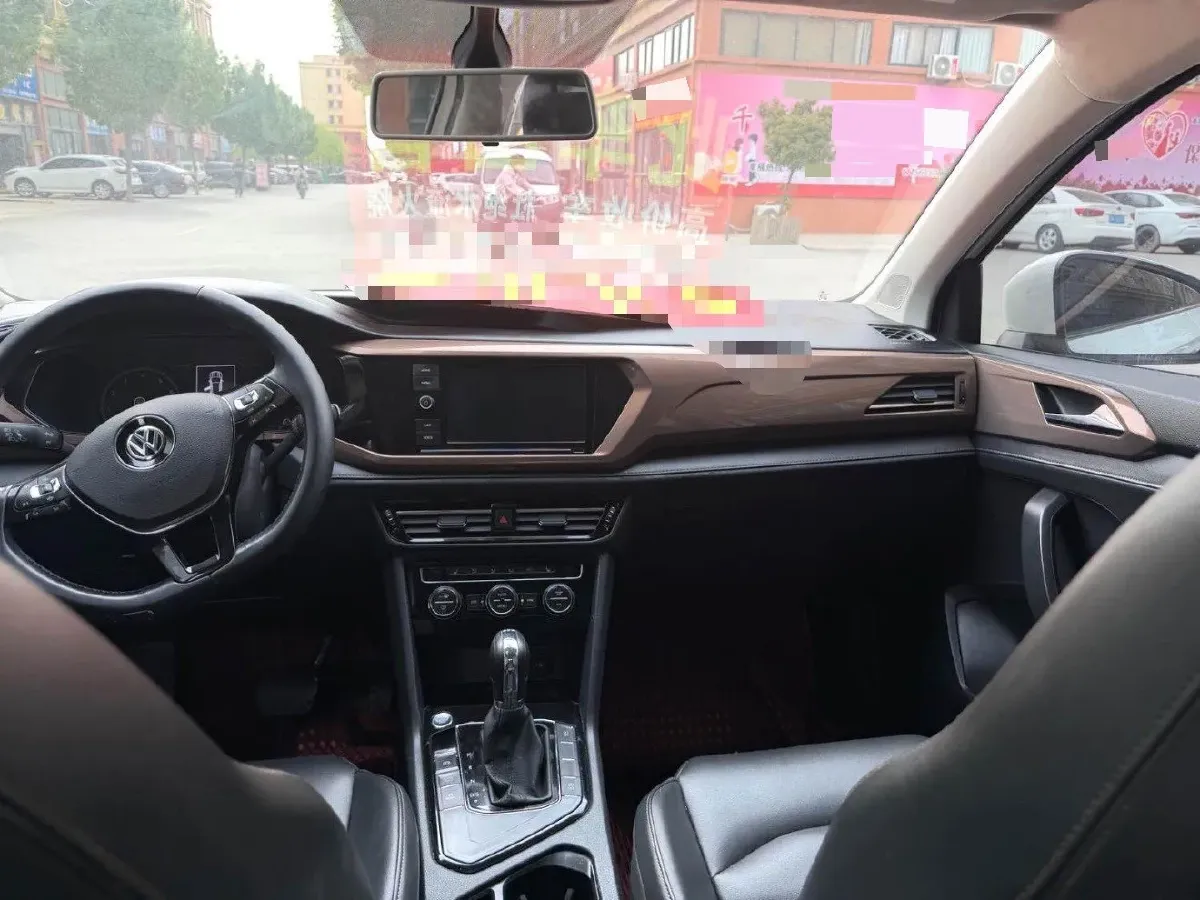 2019 MINI MINI 1.5T 102HP L3 7DCT,autocango,china used car exporter,china ev exporter,chinese used car exporter,chinese used ev exporter