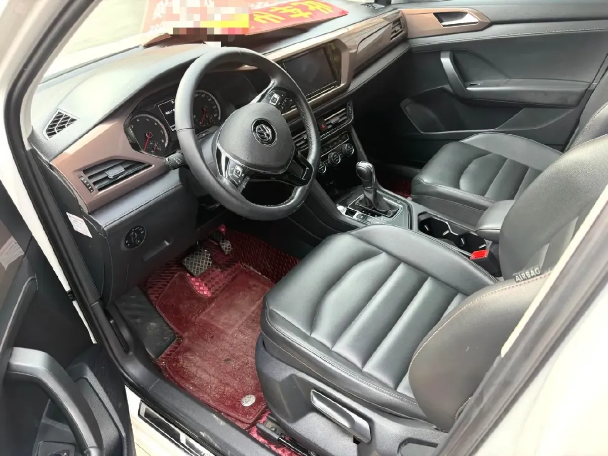 2019 MINI MINI 1.5T 102HP L3 7DCT,autocango,china used car exporter,china ev exporter,chinese used car exporter,chinese used ev exporter