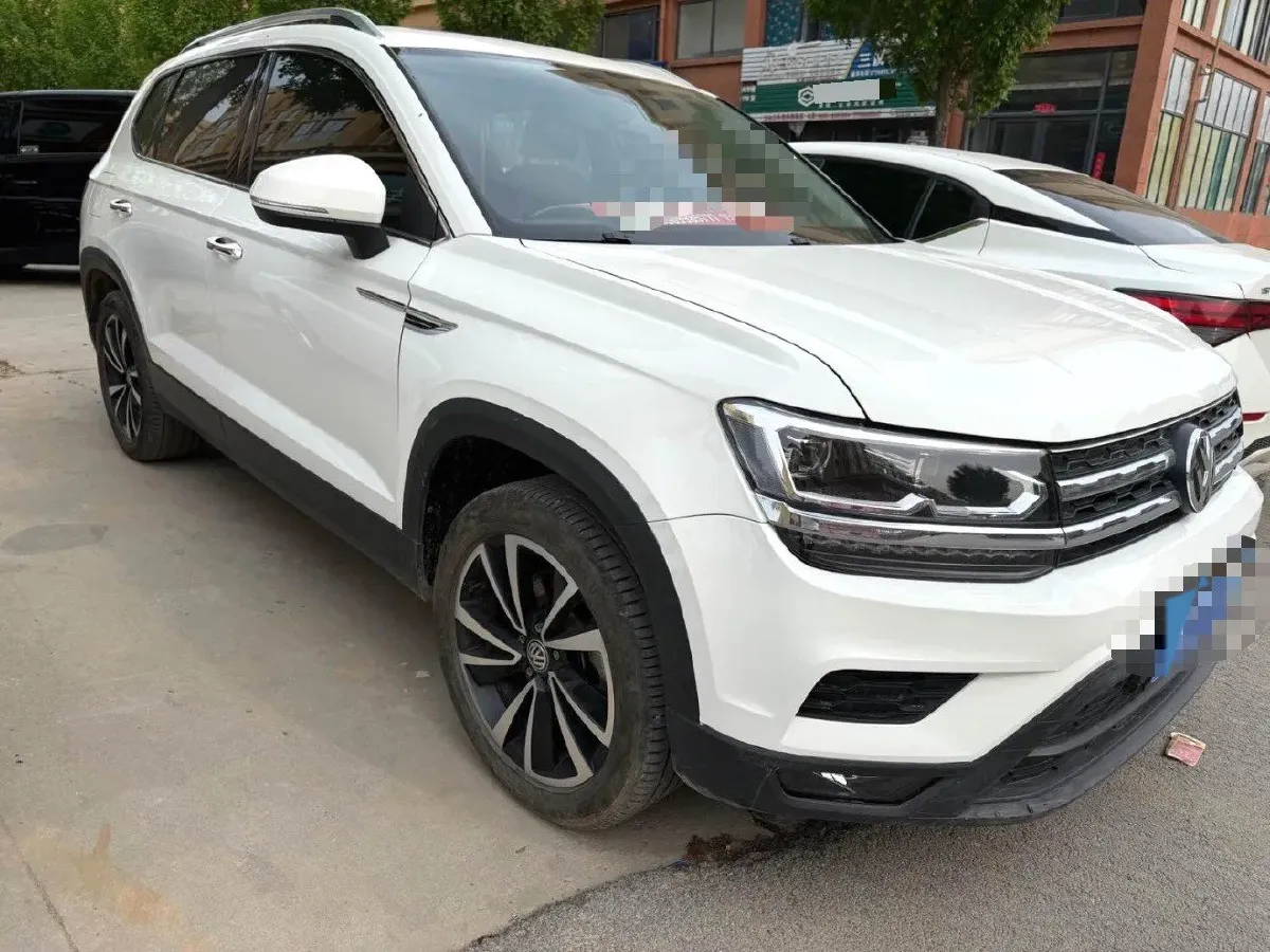 2019 MINI MINI 1.5T 102HP L3 7DCT,autocango,china used car exporter,china ev exporter,chinese used car exporter,chinese used ev exporter