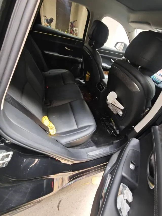 2022 JMC YuHu 7 2.0T 141HP L4 8AT,autocango,china used car exporter,china ev exporter,chinese used car exporter,chinese used ev exporter