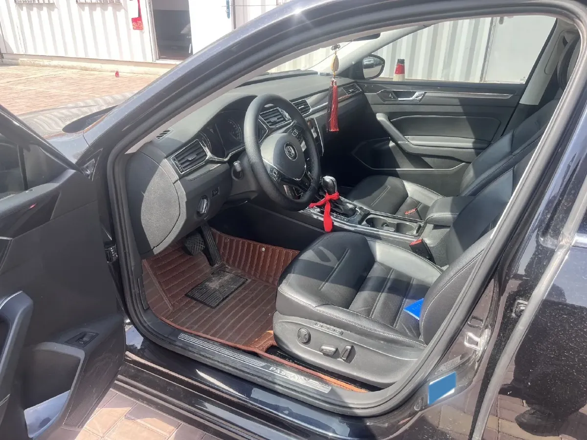 2017 Volkswagen Passat 1.8T 180HP L4 7DCT,autocango,china used car exporter,china ev exporter,chinese used car exporter,chinese used ev exporter