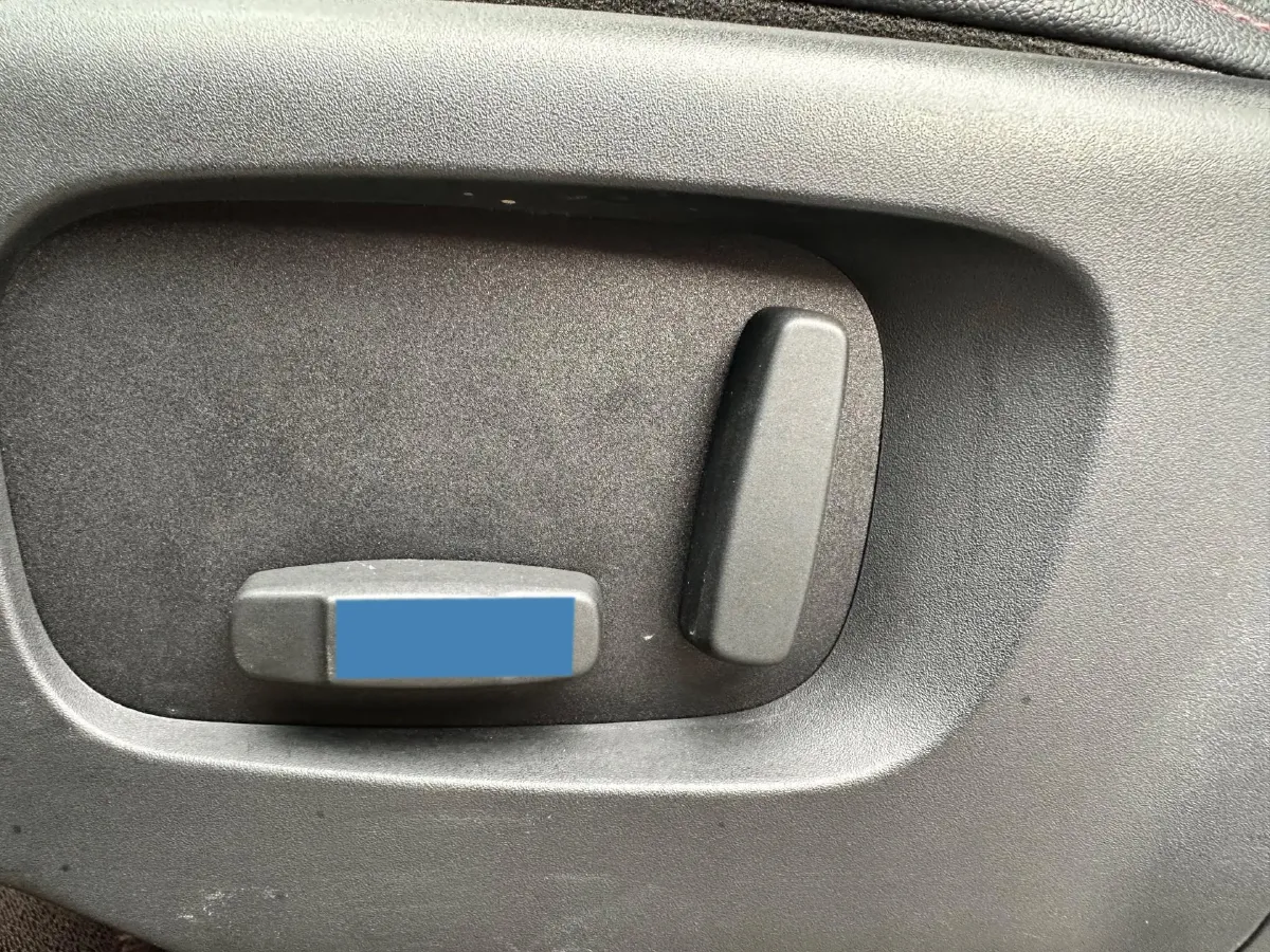 2020 Land Rover Discovery Sport 2.0T 249HP L4 9AT,autocango,china used car exporter,china ev exporter,chinese used car exporter,chinese used ev exporter