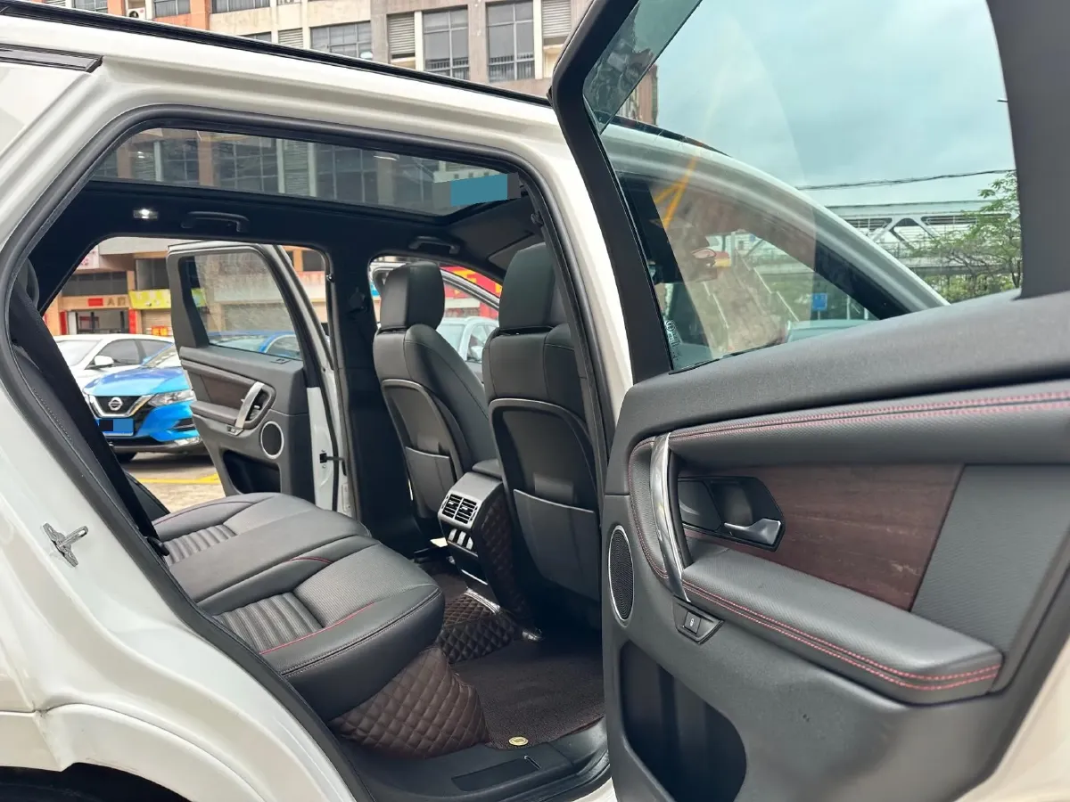 2020 Land Rover Discovery Sport 2.0T 249HP L4 9AT,autocango,china used car exporter,china ev exporter,chinese used car exporter,chinese used ev exporter