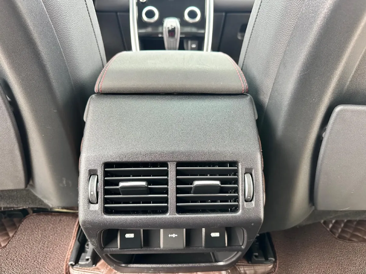 2020 Land Rover Discovery Sport 2.0T 249HP L4 9AT,autocango,china used car exporter,china ev exporter,chinese used car exporter,chinese used ev exporter