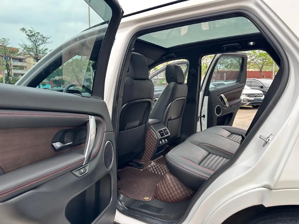 2020 Land Rover Discovery Sport 2.0T 249HP L4 9AT,autocango,china used car exporter,china ev exporter,chinese used car exporter,chinese used ev exporter