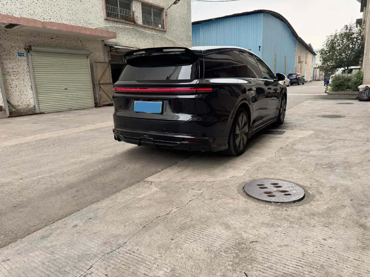 2025 Li i8 BEV,autocango,china used car exporter,china ev exporter,chinese used car exporter,chinese used ev exporter