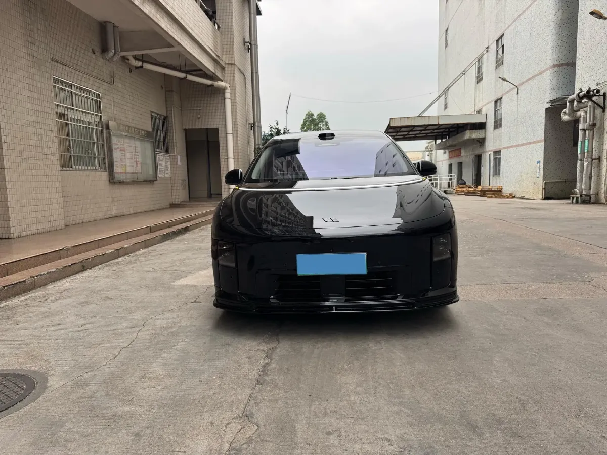 2025 Li i8 BEV,autocango,china used car exporter,china ev exporter,chinese used car exporter,chinese used ev exporter