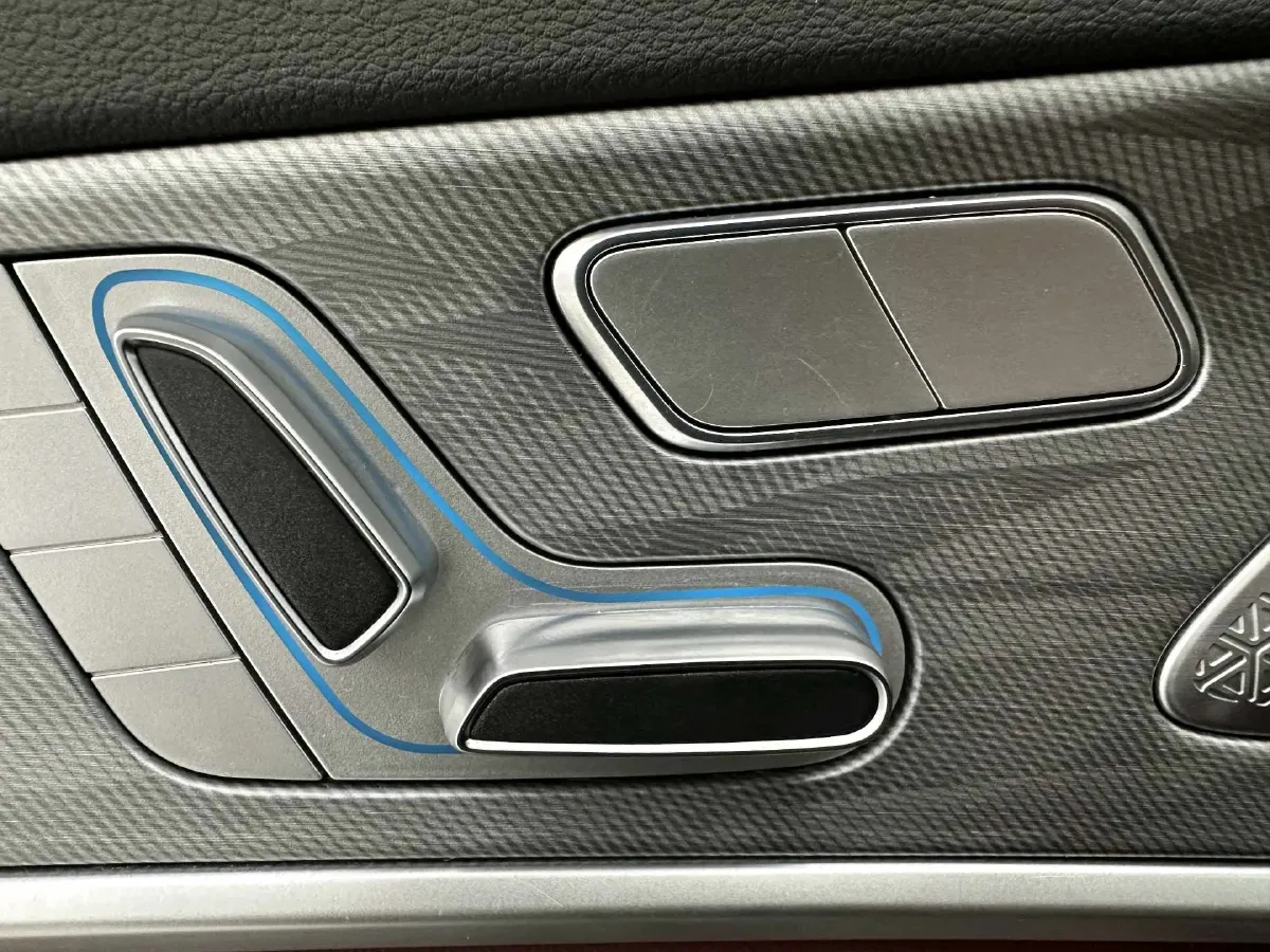 2023 ChangAn Oshan X7 Plus 1.5T 188HP L4 7DCT,autocango,china used car exporter,china ev exporter,chinese used car exporter,chinese used ev exporter