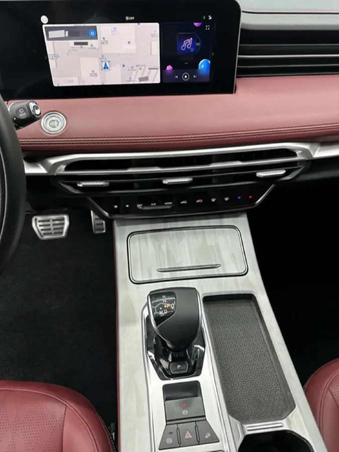 2023 ChangAn Oshan X7 Plus 1.5T 188HP L4 7DCT,autocango,china used car exporter,china ev exporter,chinese used car exporter,chinese used ev exporter