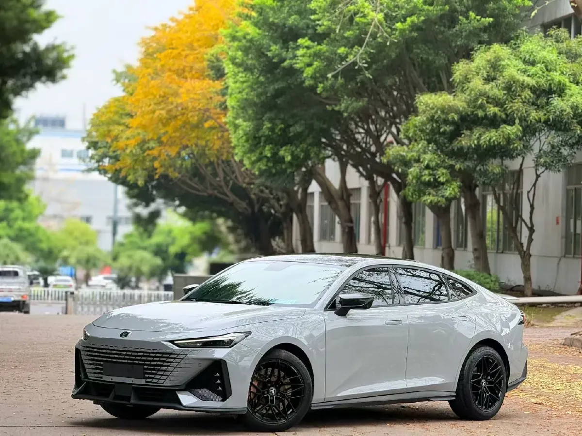 2023 ChangAn UNI-V 1.5T 188HP L4 7DCT,autocango,china used car exporter,china ev exporter,chinese used car exporter,chinese used ev exporter