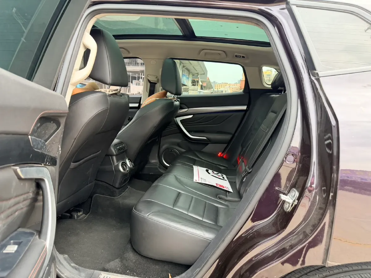 2017 WEY VV7 2.0T 234HP L4 7DCT,autocango,china used car exporter,china ev exporter,chinese used car exporter,chinese used ev exporter