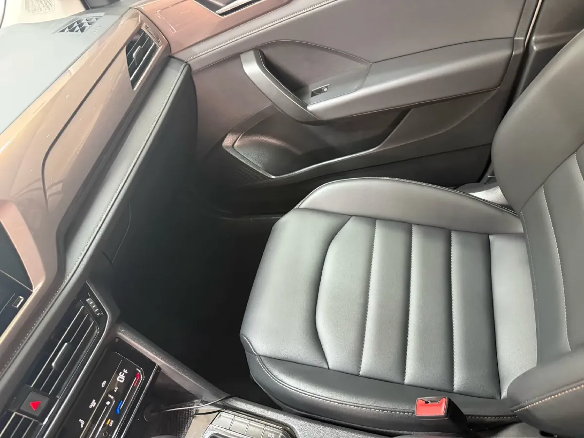 2022 Ford Transit 2.0T 202HP L4 6AT,autocango,china used car exporter,china ev exporter,chinese used car exporter,chinese used ev exporter