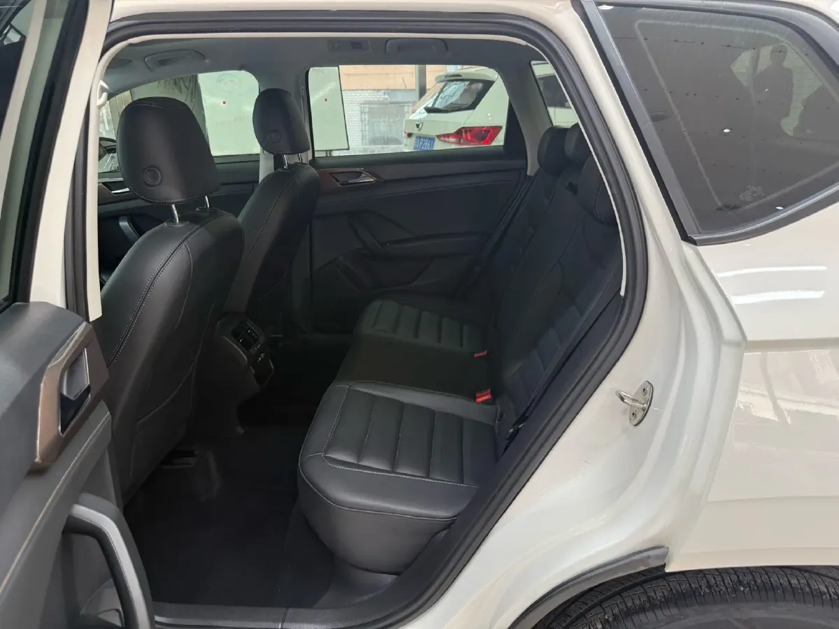 2022 Ford Transit 2.0T 202HP L4 6AT,autocango,china used car exporter,china ev exporter,chinese used car exporter,chinese used ev exporter